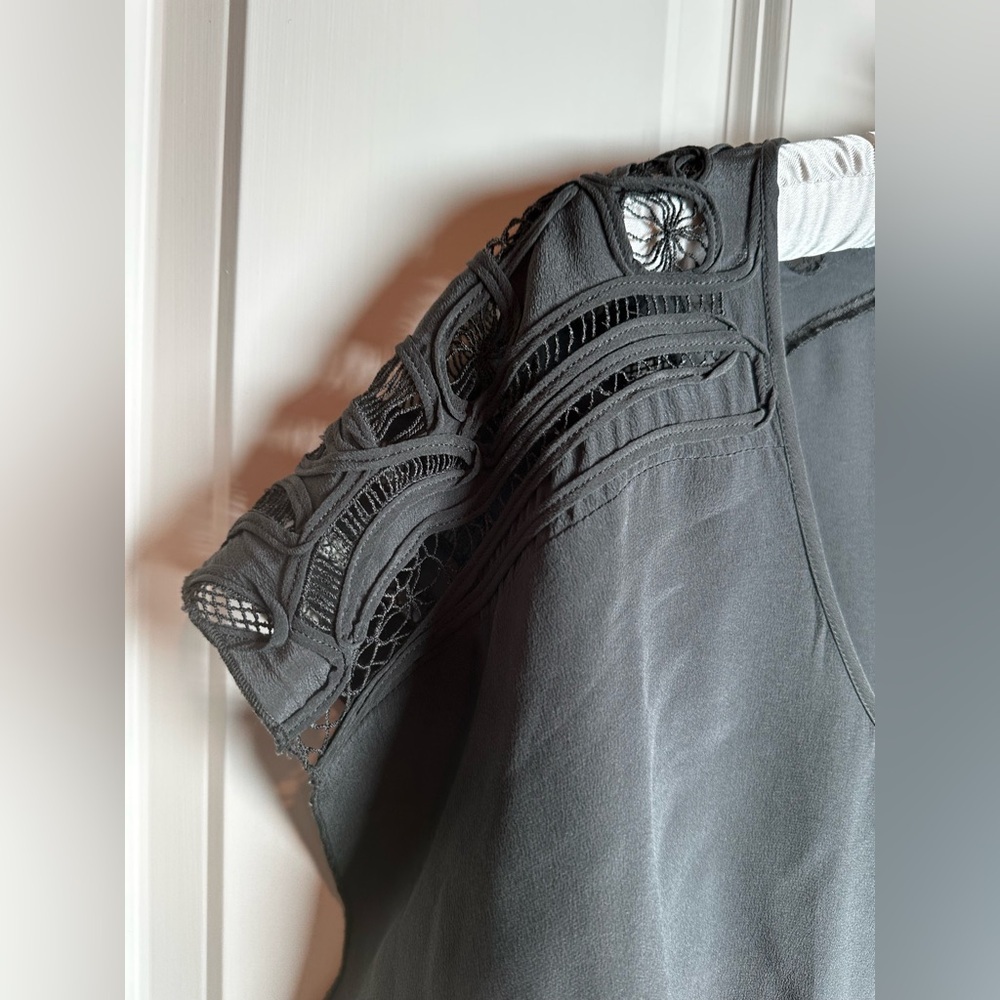 Matty M olive green Blouse with Lace Accents 💯  silk - Picture 2 of 6